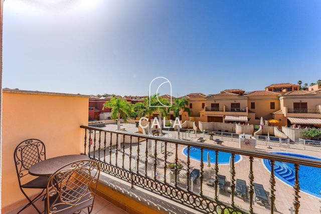 Luxury Townhouse in Gated Complex with Pool and Security