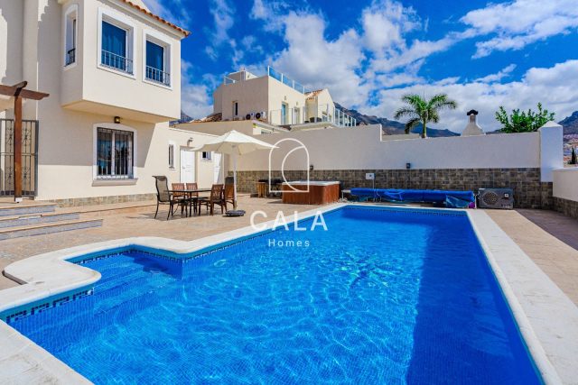 Villa de 6 Dormitorios en Costa Adeje